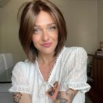 AVERY - frontale invisibile, riga naturale al centro Consegna Immediata